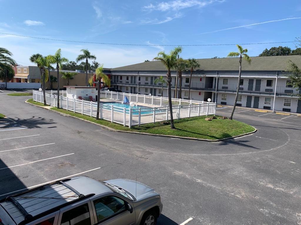 La Casa Inn New Port Richey Gulf Beach Us-19 Екстер'єр фото